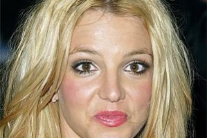 Britney Spears lists house in Beverly Hills