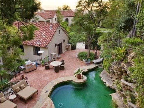 katy-perry-russell-brand-house-for-sale-02-480w